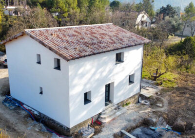 Finition en enduit pour cette maison à Vesseaux