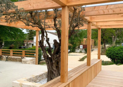 Construction Terrasse en bois d'acacia à Vallon Pont d'Arc